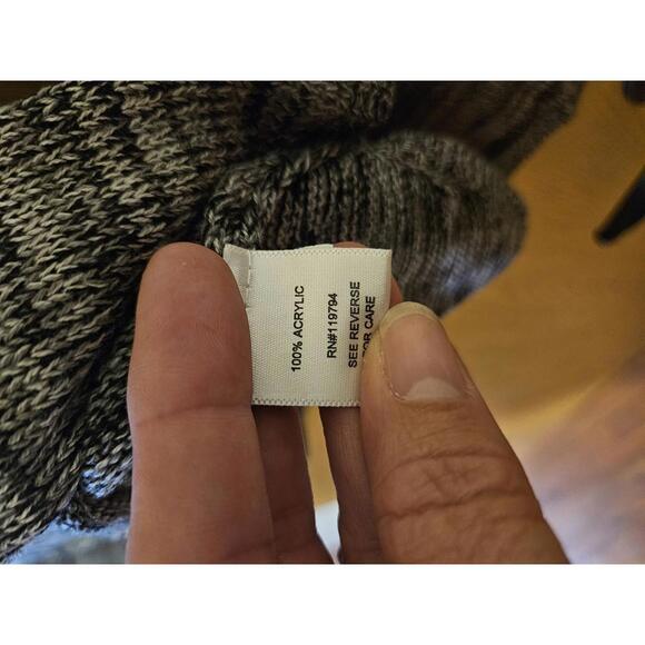 One World sweater - Picture 8 of 8